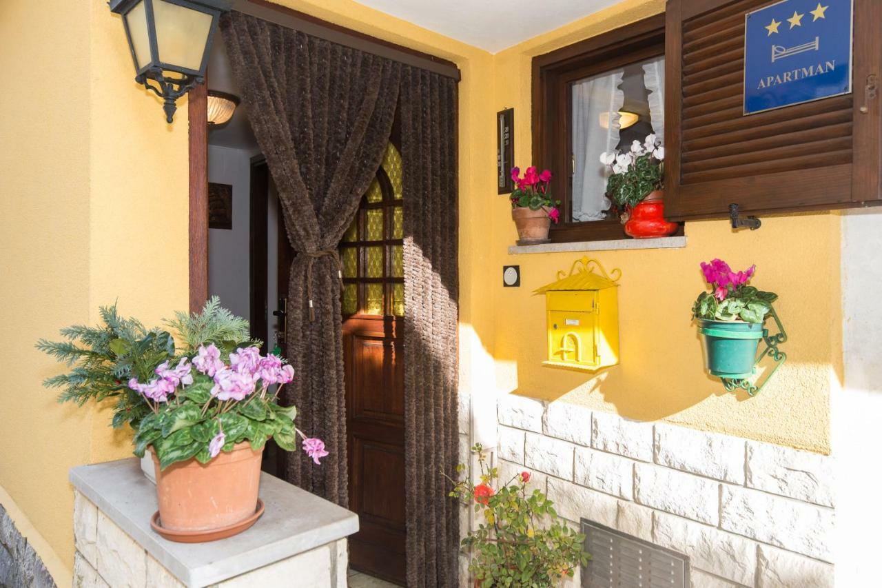 Comfy And Warm Ap With Balcony Surrounded With Beautiful Nature Lovran Dış mekan fotoğraf